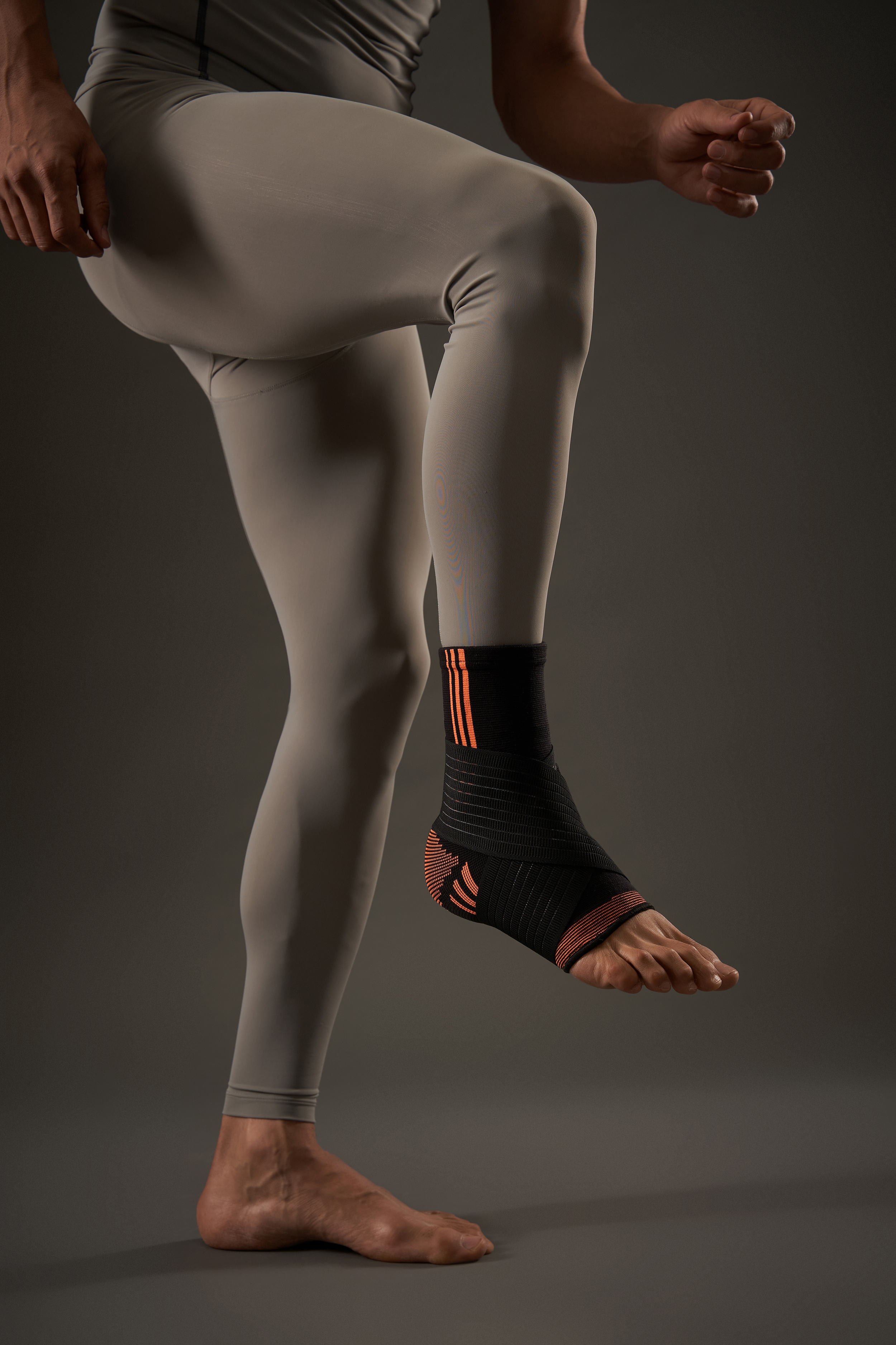 MGRM Ankle Binder